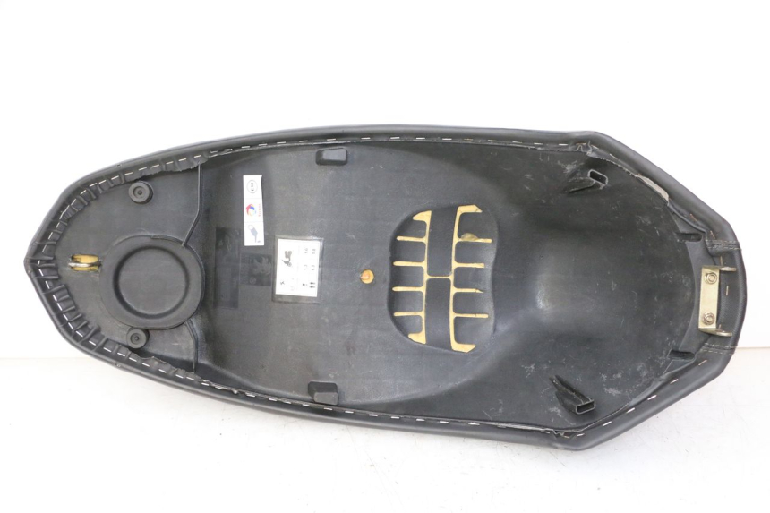 photo de SELLE PEUGEOT STREETZONE I 2T 50 (2018 - 2020) - Marquages et références