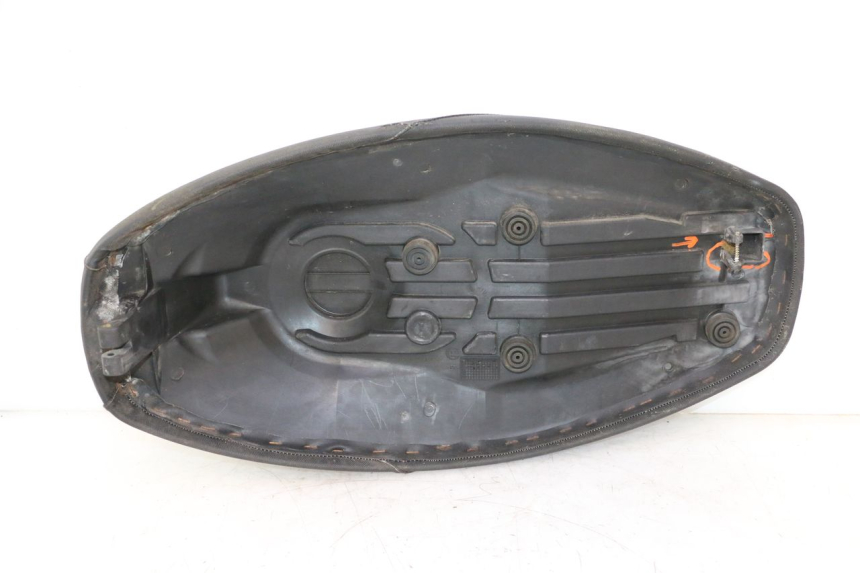 photo de SELLE MBK STUNT NAKED 50 (2004 - 2018) - Détails caractéristiques