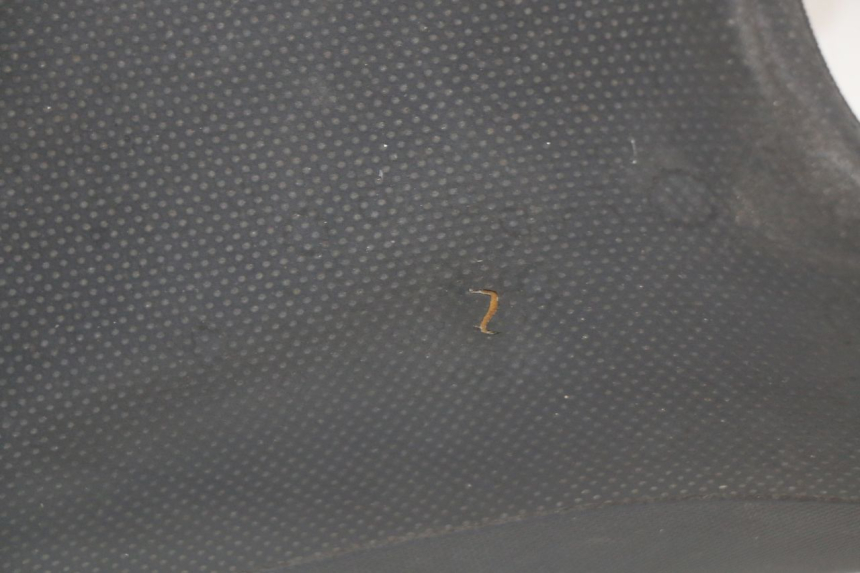 photo de SELLE SUZUKI GS F 500 (2004 - 2007) - Zoom état d’usage