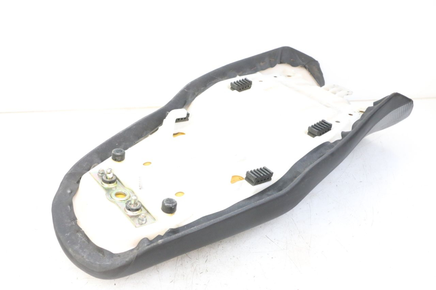 photo de SELLE SUZUKI GSF S BANDIT 600 (2000 - 2004) - Points de fixation