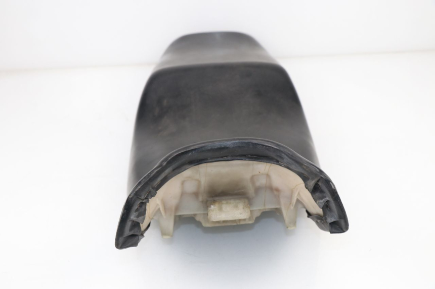 photo de SELLE SUZUKI GSX F GSXF 750 (1988 - 1998) - Zoom état d’usage