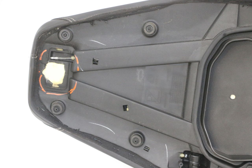 photo de SELLE APRILIA SXR 50 (2021 - 2023) - Angle alternatif