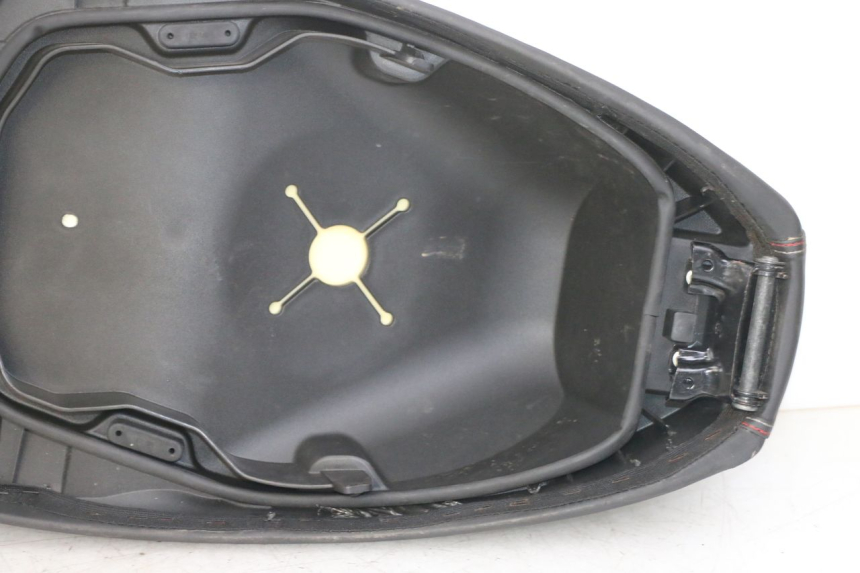 photo de SELLE APRILIA SXR 50 (2021 - 2023) - Zoom qualité