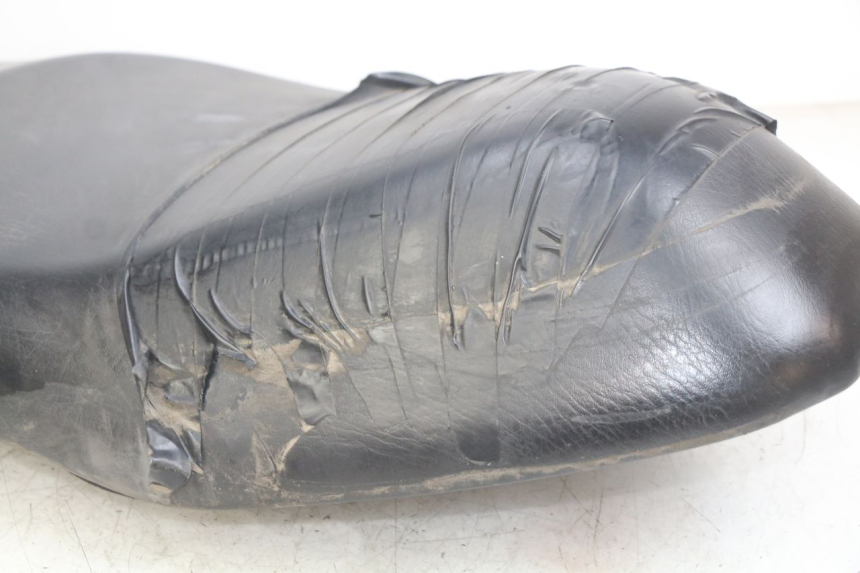 photo de SELLE SYM SYMPHONY 125 (2009 - 2015) - Marquages et références