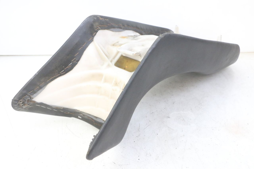 photo de SELLE YAMAHA TDR DELTABOX 125 (1997 - 2003) - Gros plan technique