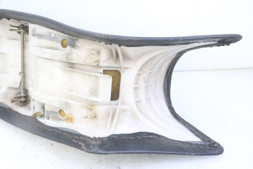 photo de SELLE YAMAHA TDR DELTABOX 125 (1997 - 2003) - Vue d’ensemble