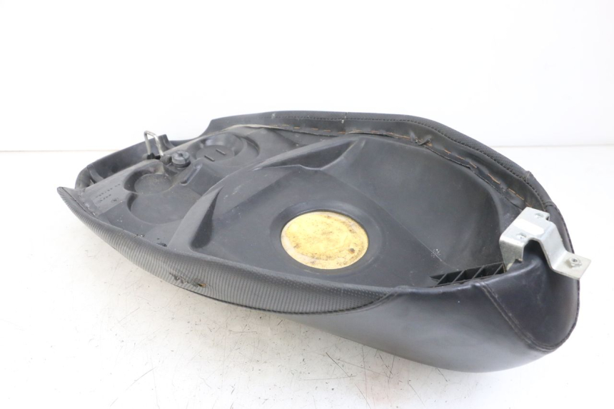 photo de SELLE PEUGEOT TKR TREKKER FURIOUS 50 (2005 - 2014) - Zoom état d’usage