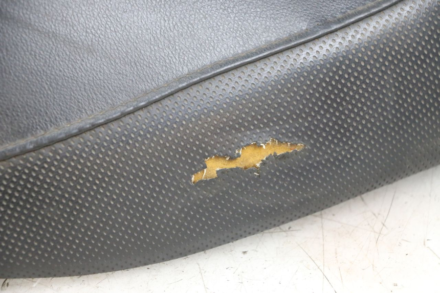 photo de SELLE PEUGEOT TKR TREKKER FURIOUS 50 (2005 - 2014) - Marquages et références