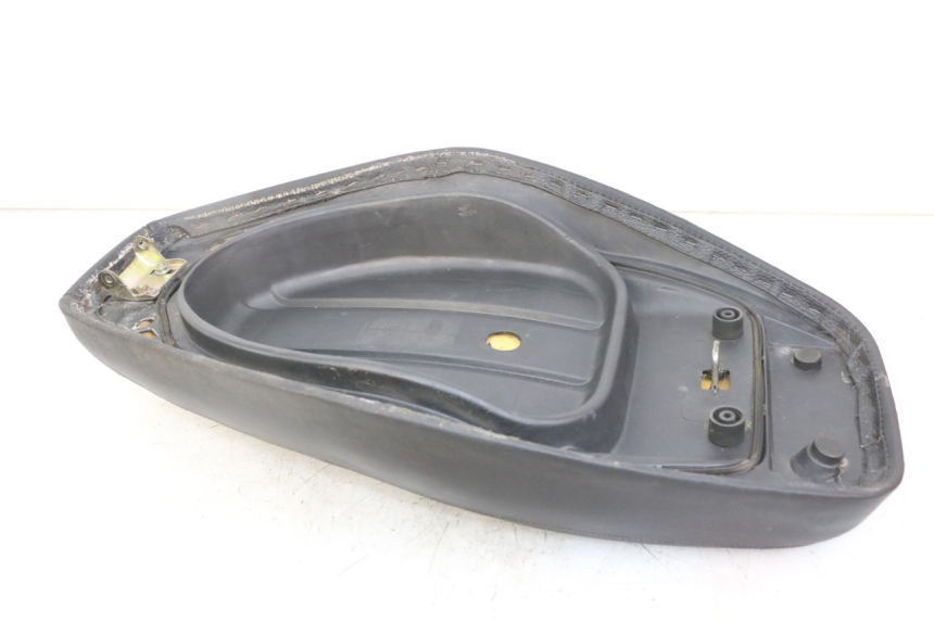 photo de SELLE TNT MOTOR ROMA 10' 4T 50 (2019 - 2022) - Zoom état d’usage