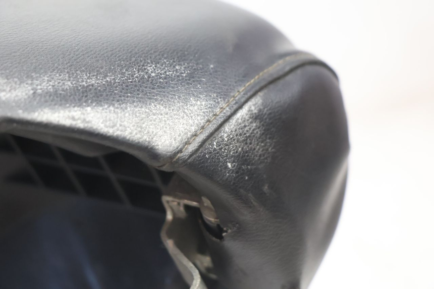 photo de SELLE PEUGEOT TREKKER TKR 50 (2005 - 2014) - Zoom composants