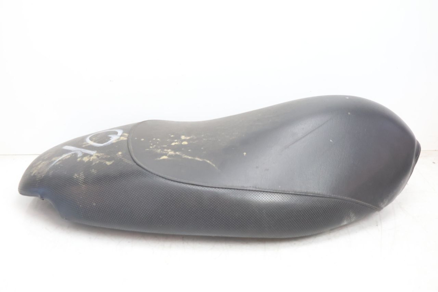 photo de SELLE PEUGEOT TREKKER TKR 50 (2005 - 2014) - Vue d’ensemble