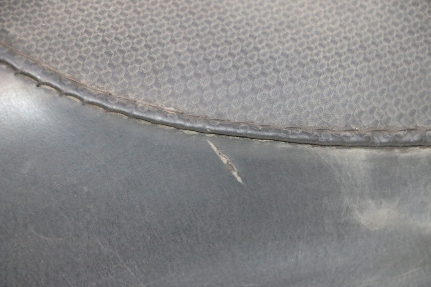 photo de SELLE PEUGEOT TREKKER 50 (1995 - 2004) - Inspection visuelle