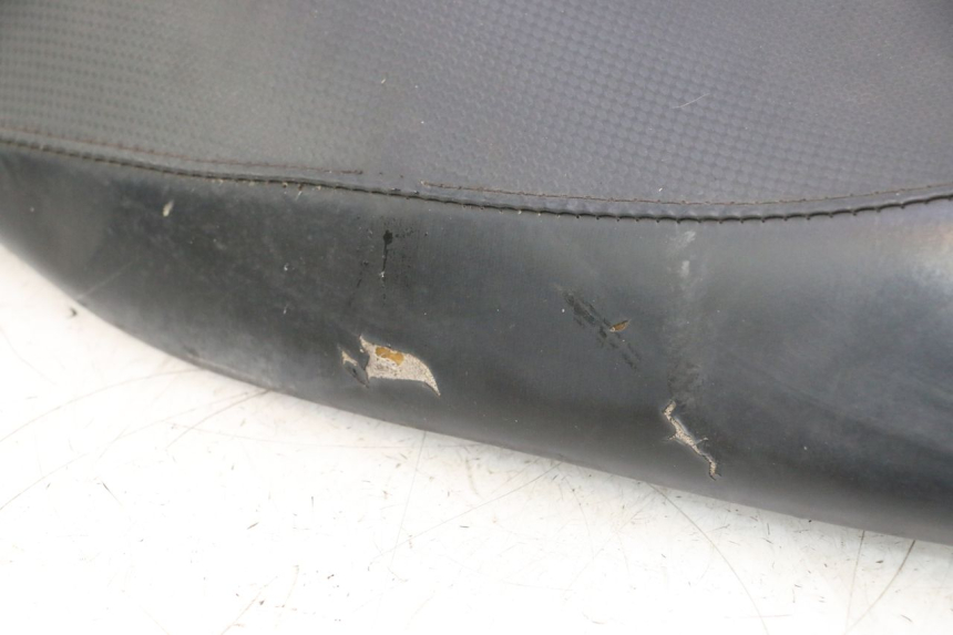 photo de SELLE PEUGEOT TREKKER 50 (1995 - 2004) - État de surface