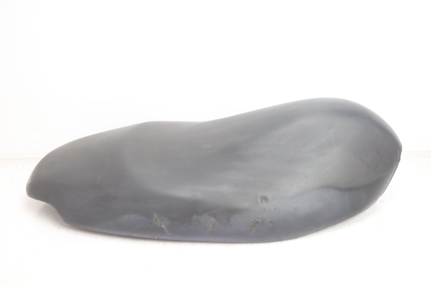 photo de SELLE PEUGEOT TREKKER 50 (1995 - 2004) - Marquages et références