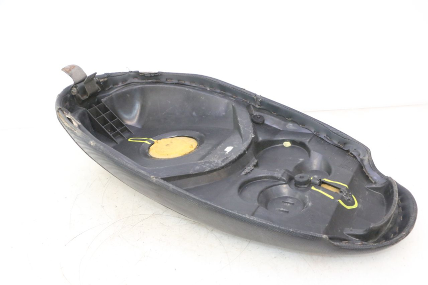 photo de SELLE PEUGEOT TREKKER 50 (1995 - 2004) - Vue produit
