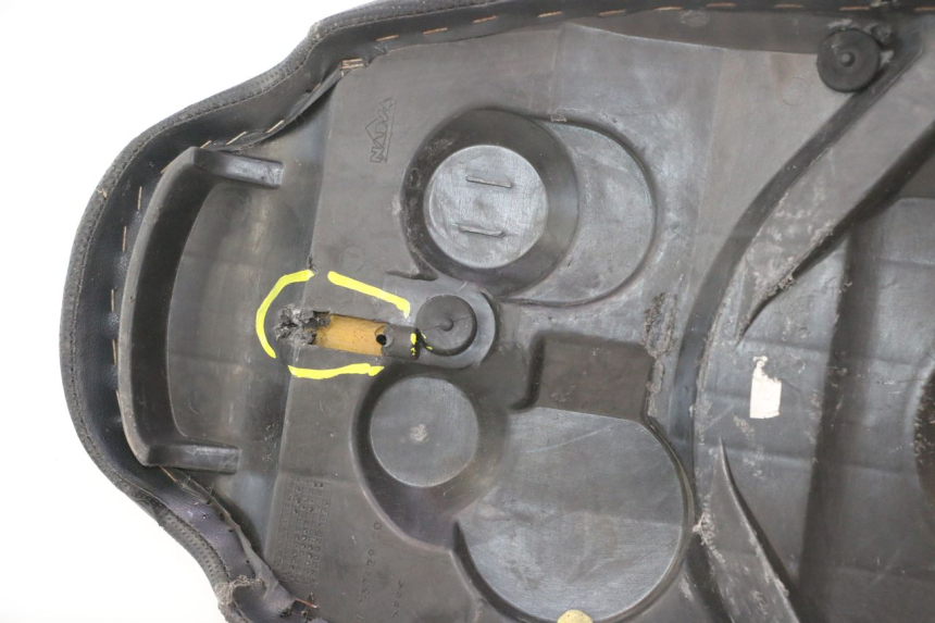 photo de SELLE PEUGEOT TREKKER 50 (1995 - 2004) - Zoom qualité