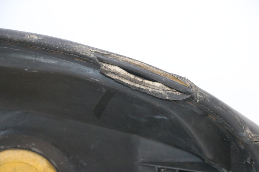 photo de SELLE PEUGEOT TREKKER 50 (1995 - 2004) - Autre angle de vue