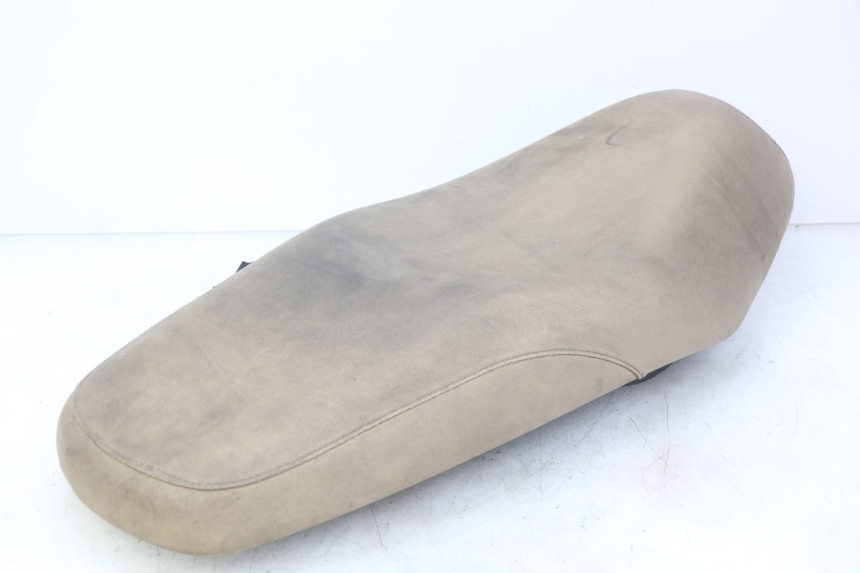 photo de SELLE PEUGEOT TWEET 4T 50 (2010 - 2014) - Zoom état d’usage