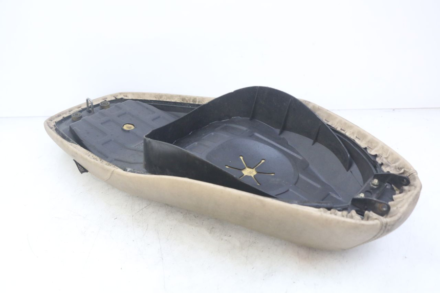 photo de SELLE PEUGEOT TWEET 4T 50 (2010 - 2014) - Vue d’ensemble