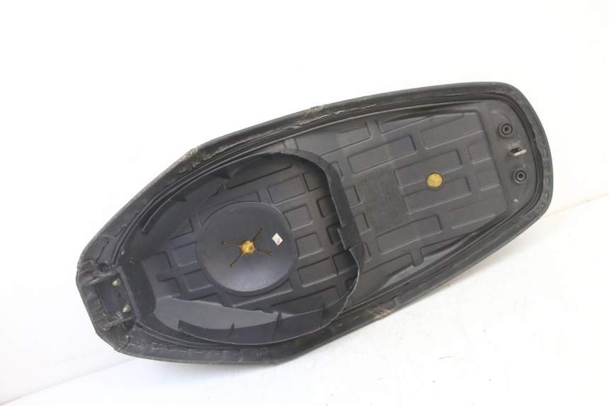 photo de SELLE PEUGEOT TWEET 4T 50 (2014 - 2019) - Détails caractéristiques