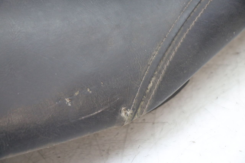 photo de SELLE PEUGEOT TWEET 4T 50 (2014 - 2019) - Points de fixation