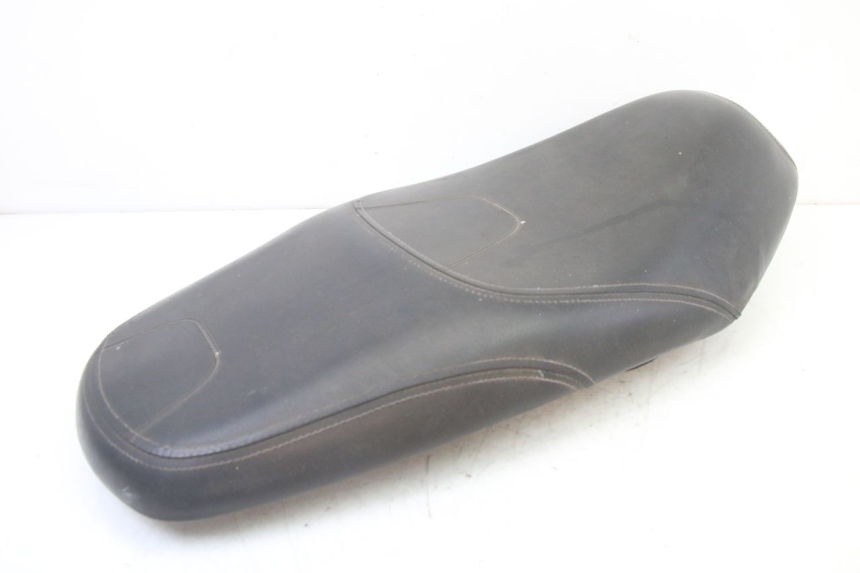 photo de SELLE PEUGEOT TWEET 4T 50 (2014 - 2019) - État de surface