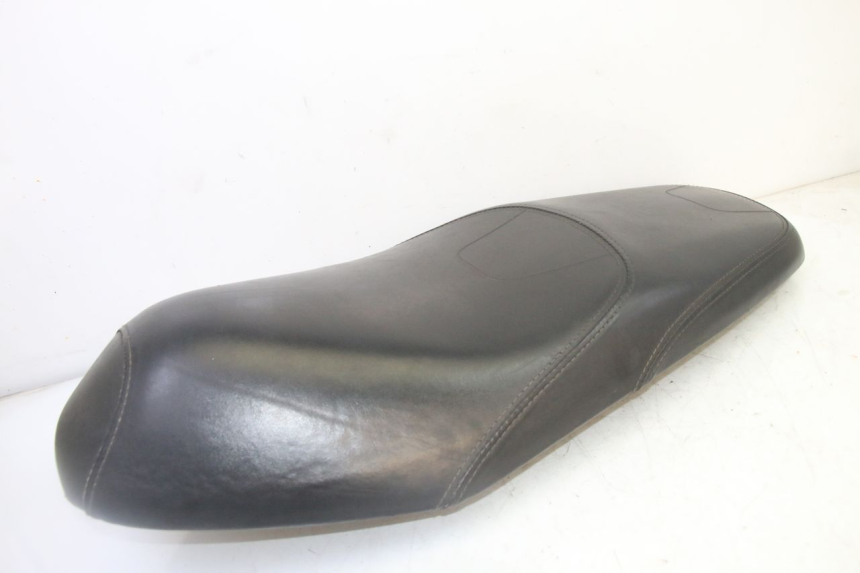 photo de SELLE PEUGEOT TWEET 4T 50 (2018 - 2022) - Zoom état d’usage