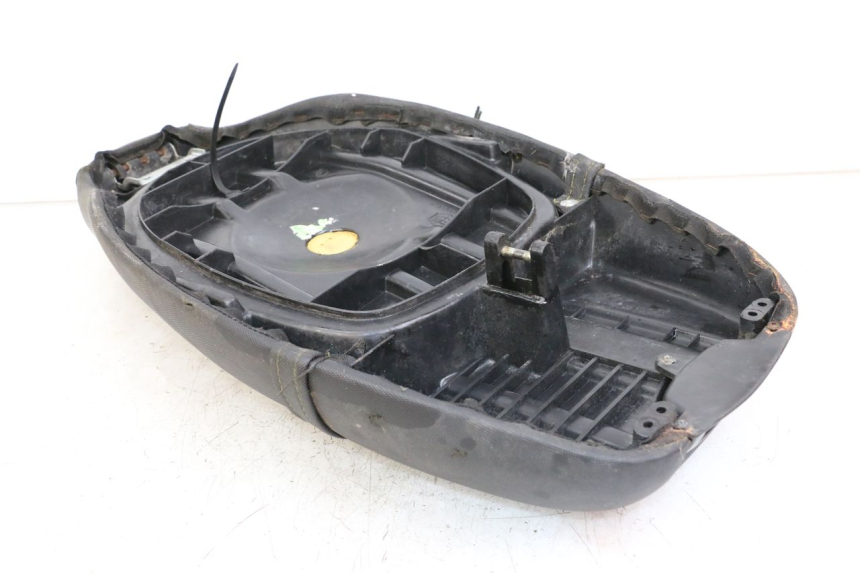 photo de SELLE PIAGGIO TYPHOON 50 (2000 - 2009) - Gros plan technique