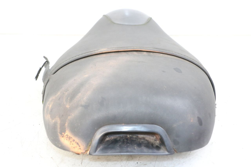 photo de SELLE PIAGGIO TYPHOON 50 (2000 - 2009) - Points de fixation