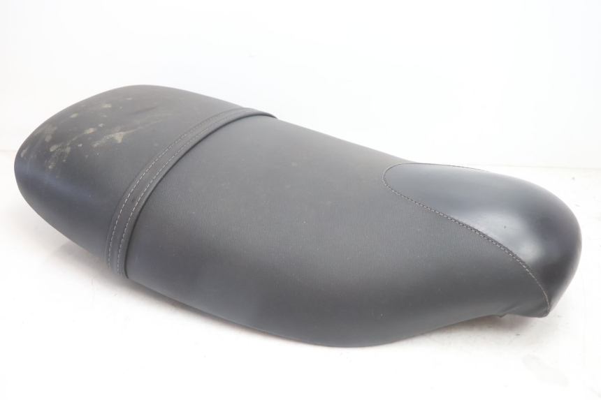 photo de SELLE PIAGGIO TYPHOON 50 (2000 - 2009) - Gros plan technique