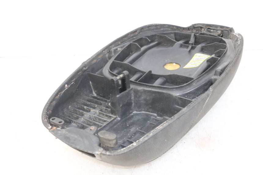 photo de SELLE PIAGGIO TYPHOON 80 (1994 - 1997) - Détails caractéristiques