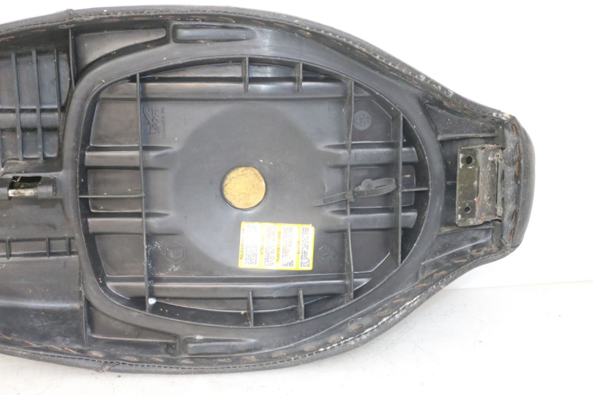 photo de SELLE PIAGGIO TYPHOON 80 (1994 - 1997) - Zoom composants