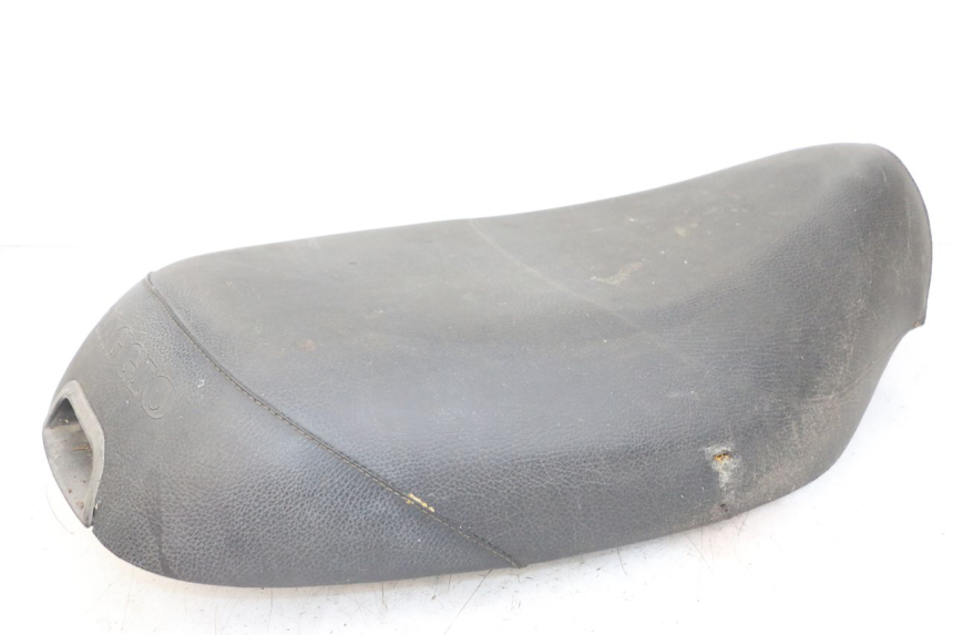 photo de SELLE PIAGGIO TYPHOON 80 (1994 - 1997) - Points de fixation