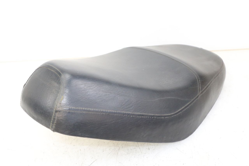 photo de SELLE UNIVERSAL BIKE ZN50QT-11B 50 (2018 - 2021) - Détail de la pièce