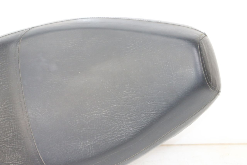 photo de SELLE UNIVERSAL BIKE ZN50QT-11B 50 (2018 - 2021) - Détails caractéristiques