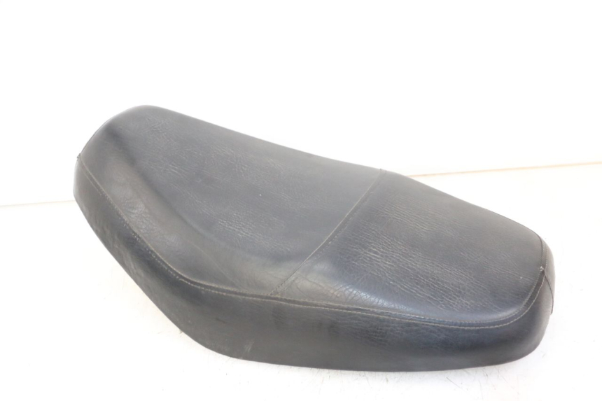 photo de SELLE UNIVERSAL BIKE ZN50QT-11B 50 (2018 - 2021) - Zoom état d’usage