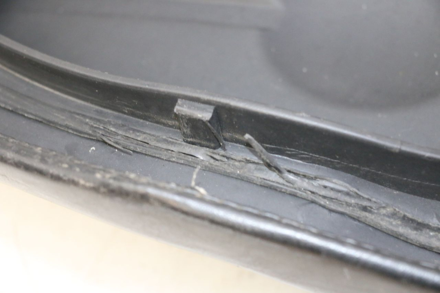 photo de SELLE PEUGEOT V-CLIC VCLIC 50 (2007 - 2013) - Zoom état d’usage