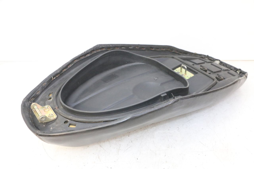 photo de SELLE PEUGEOT V-CLIC VCLIC 50 (2007 - 2013) - Vue d’ensemble