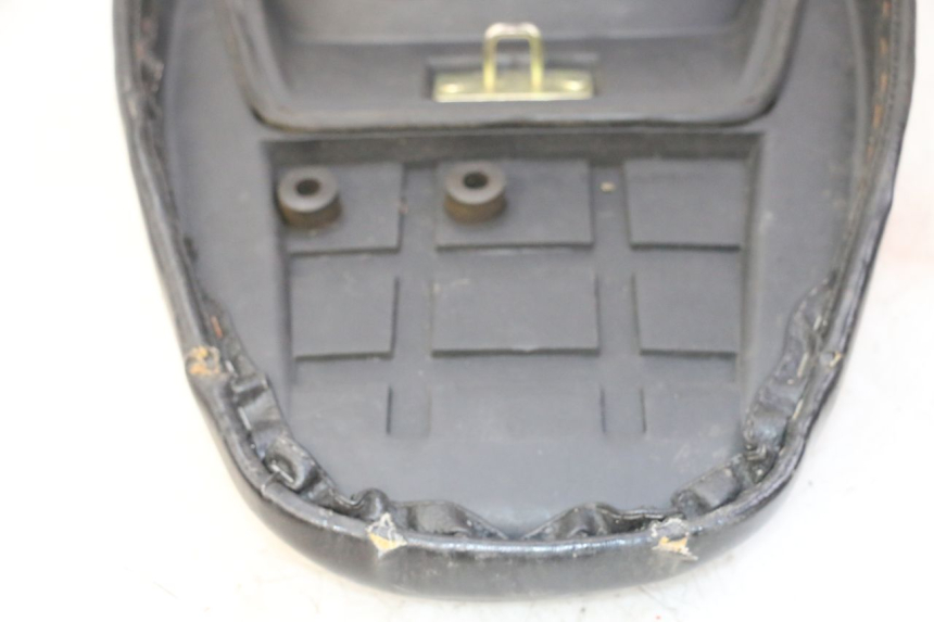 photo de SELLE PEUGEOT V-CLIC VCLIC 50 (2007 - 2013) - Marquages et références