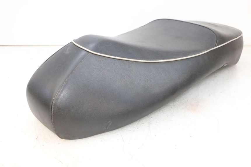 photo de SELLE PIAGGIO VESPA GTS SUPER IE 125 (2009 - 2016) - Angle alternatif