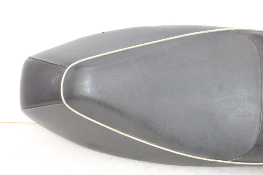 photo de SELLE PIAGGIO VESPA GTS SUPER IE 125 (2009 - 2016) - Zoom qualité