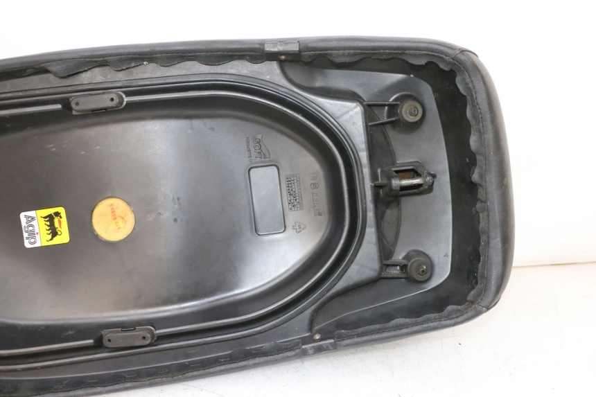 photo de SELLE PIAGGIO VESPA GTS SUPER IE 125 (2009 - 2016) - État de surface