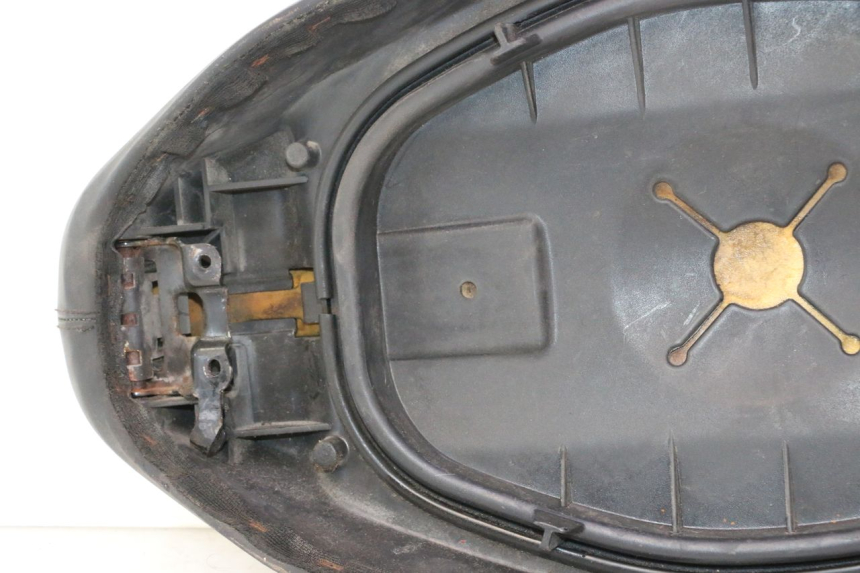 photo de SELLE PIAGGIO VESPA S 2T 50 (2007 - 2014) - Zoom état d’usage