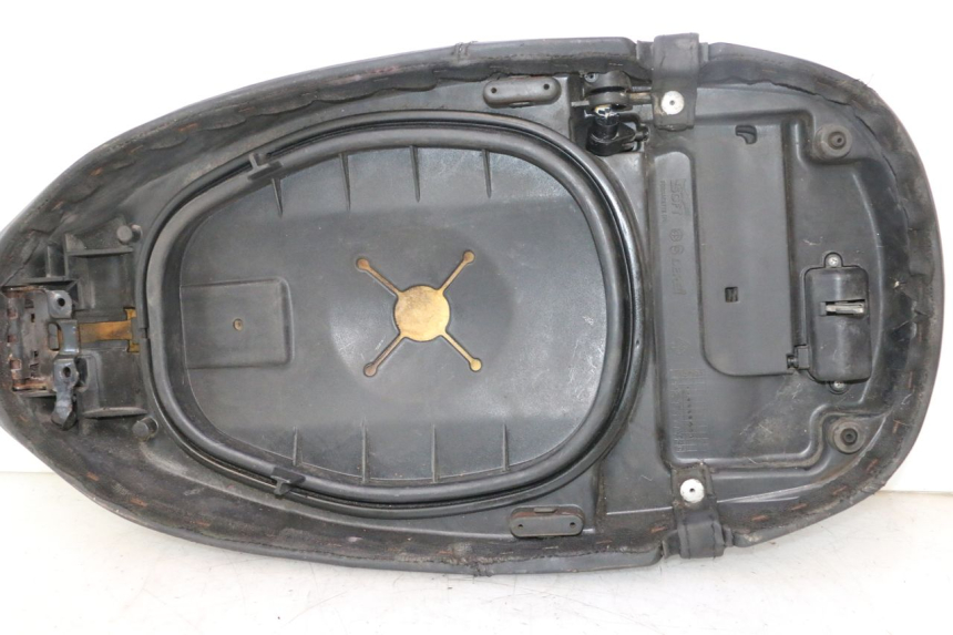 photo de SELLE PIAGGIO VESPA S 2T 50 (2007 - 2014) - Autre angle de vue