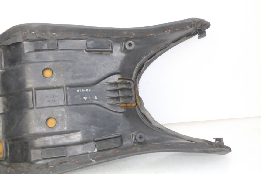 photo de SELLE HONDA VFR FI RC46 800 (1998 - 2001) - Vue rapprochée