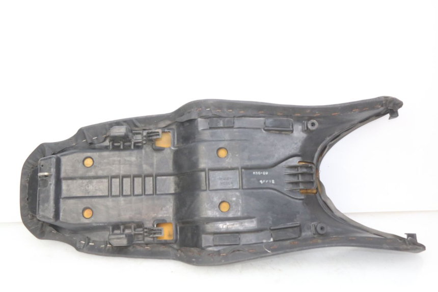 photo de SELLE HONDA VFR FI RC46 800 (1998 - 2001) - Inspection visuelle