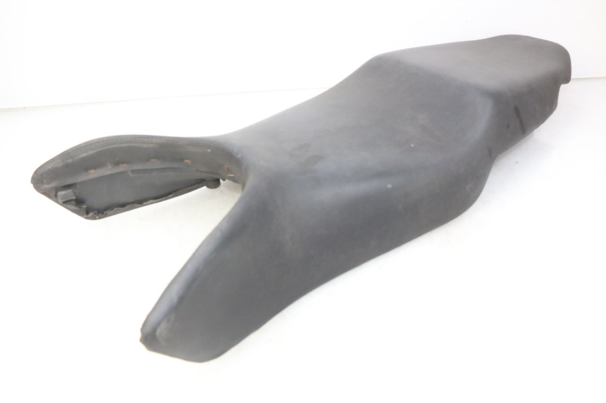 photo de SELLE HONDA VFR FI RC46 800 (1998 - 2001) - Gros plan technique