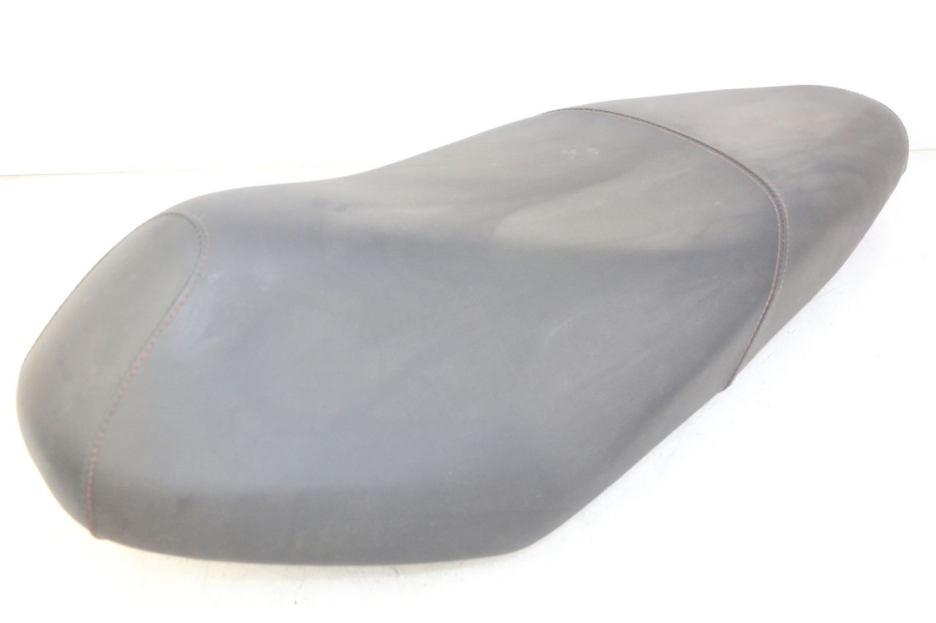 photo de SELLE HONDA VISION NSC R 50 (2013 - 2015) - État de surface
