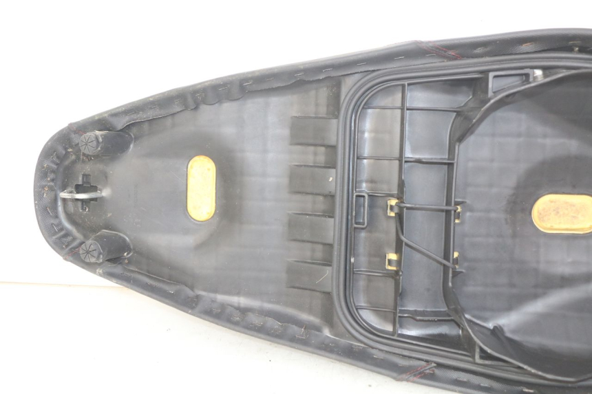 photo de SELLE HONDA VISION NSC R 50 (2013 - 2015) - Marquages et références