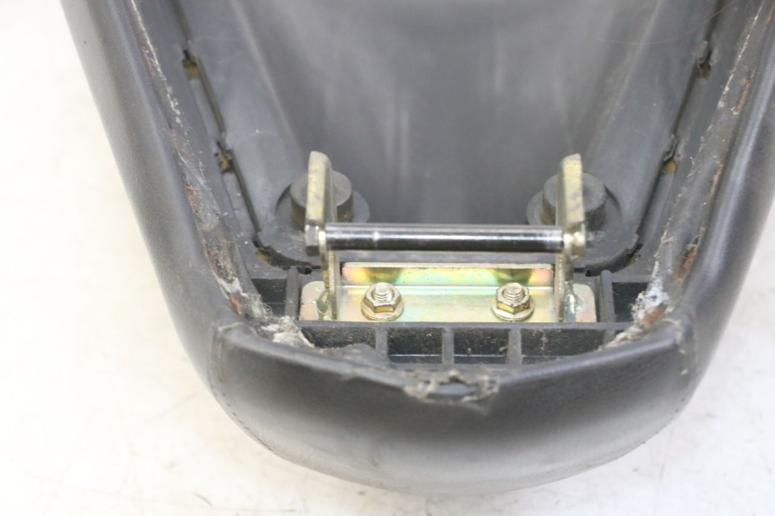 photo de SELLE PEUGEOT VIVACITY NEW 2T 50 (2008 - 2017) - Zoom état d’usage